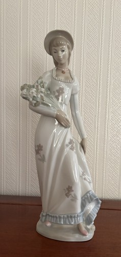 Lladro porcelain figurine - porcelain,