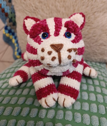 Handmade crochet bagpuss in - ,