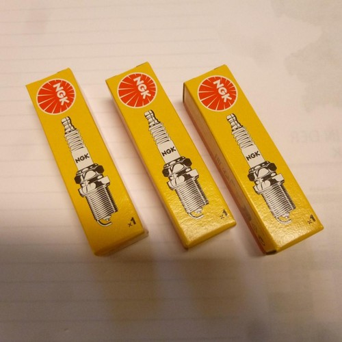 Ngk cr6hsa 2983 spark plugs - 3x,