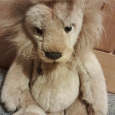 Charlie bears Linus , retired