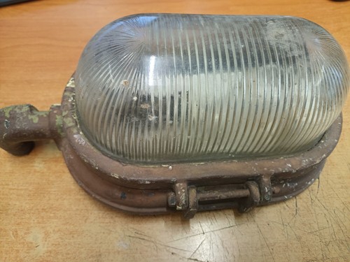 Bulk head light heavy duty - bulk,