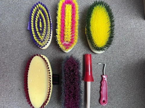 Stablemates horse grooming kit - horse,