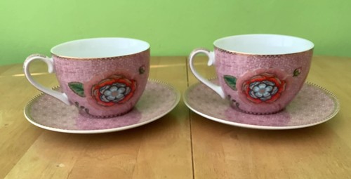 Set pink cup saucers - of, &