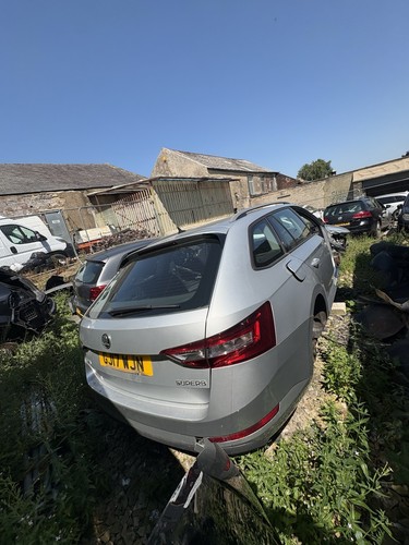 Breaking skoda superb - skoda,