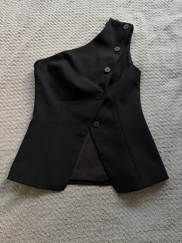 Black one shoulder best - one,