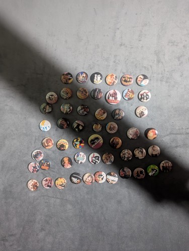 Vintage 80s pin badge - 80s,