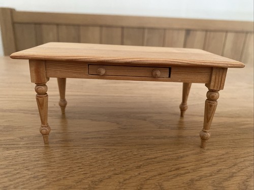 Dolls house artisan made - artisan,
