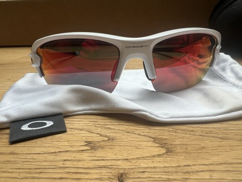 Genuine oakley junior - genuine,