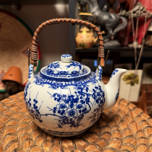 Vintage blue white floral - blue,