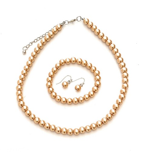 Classic faux pearl necklace - classic,