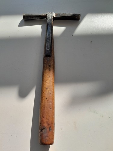 Small hammer upholstery marked - small, hammer,upholstery,marked
