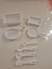 Mixed White Sindy And Barbie Doll Kitchen Items Accessories