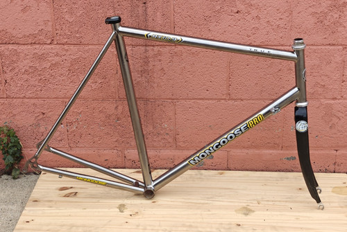 Mongoose rx10 titanium road - titanium,
