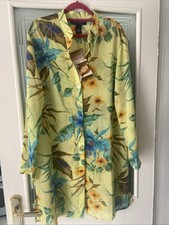 Ladies Size Medium Susan