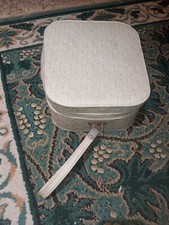 Vintage Dominion Bonnet Hair