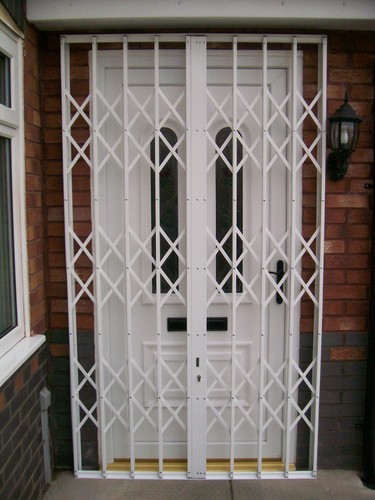 Retractable grilles window - retractable, grilles,