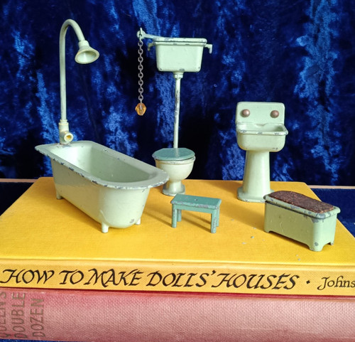 Vintage bathroom dolls house - vintage,