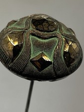 BEAUTIFUL PAIR OF ANTIQUE HAT PINS. (B119)