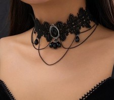 Hanary Gothic Layered Pendant