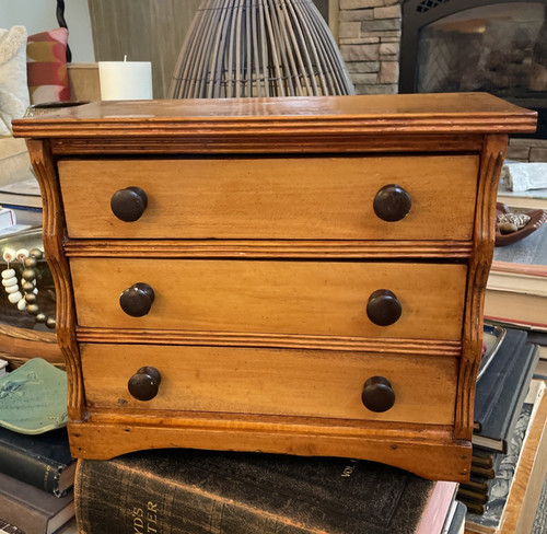 Antique diminutive ogee - diminutive, pine