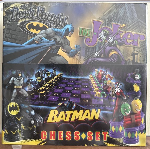 Batman chess set - set, dark