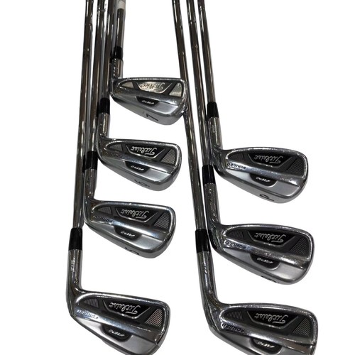 Titleist right handed iron set - titleist,
