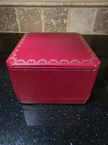 Cartier red presentation - cartier,