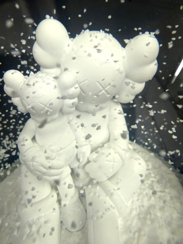 Kaws jumbo snow - snow, globe