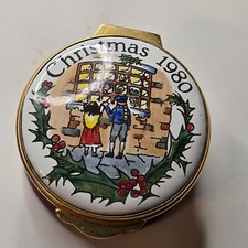NEIMAN MARCUS CHRISTMAS 1980 ENAMEL BOX TOYE KENNING AND SPENCER  Round