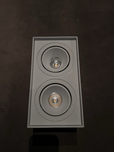 Surface mounted double - mounted,