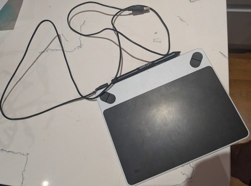 Wacom intuos draw small - wacom,