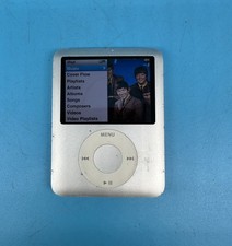 Apple iPod Nano A1236 3rd Generation 4GB MP3 Player Silver - Tested