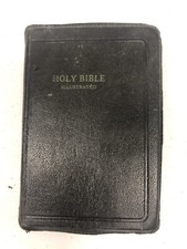 2 Holy Bible King James Version Red Letter, Self Pronouncing World Publishing Co