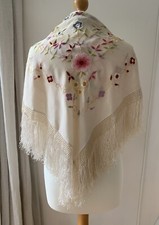 True Vintage Antique Manton de