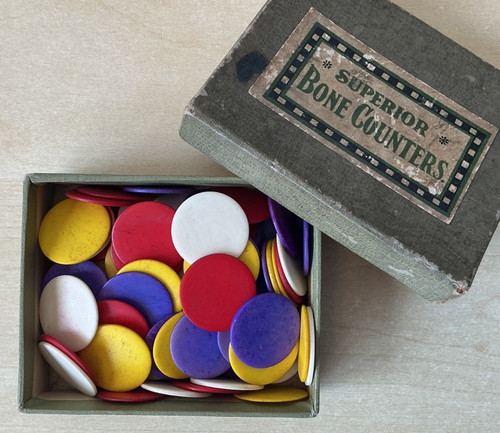 Vintage small box filled - box,