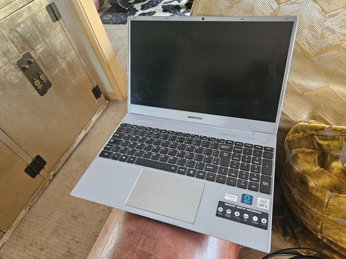 Medion e15407 512 ssd - i5, 8gb