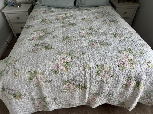 Vintage style white floral - vintage,