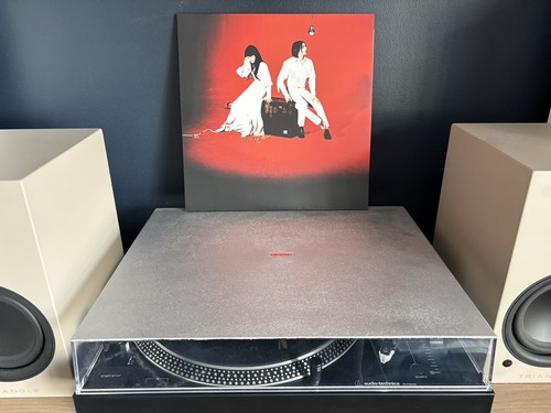 The white stripes elephant - the,