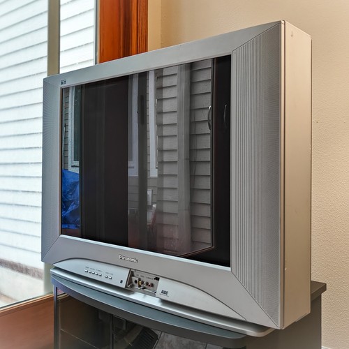 Panasonic tau crt flat - tau,