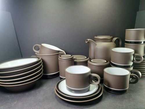 Brown hornsea ceramic - brown,