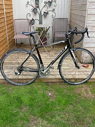 Giant road bike m - 2,