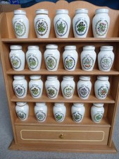 Vintage 22 x Gloria Vanderbilt Concepts Franklin Mint Spice Jars and Spice Rack​