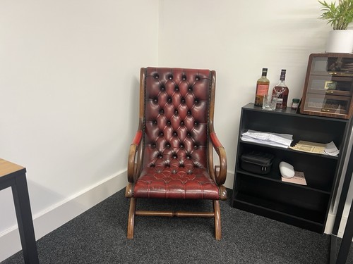 Chesterfield oxblood leather - chesterfield,