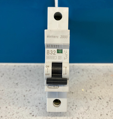 Mem 32a mcb amp - 32a,