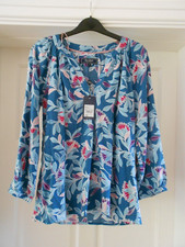 LADIES V NECK FLORAL TOP FROM