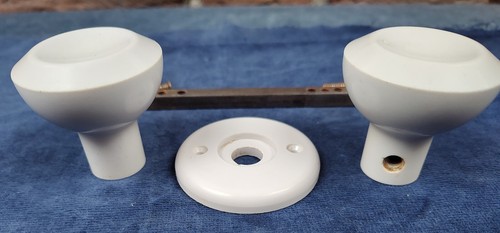 Pair reclaimed round white - of,