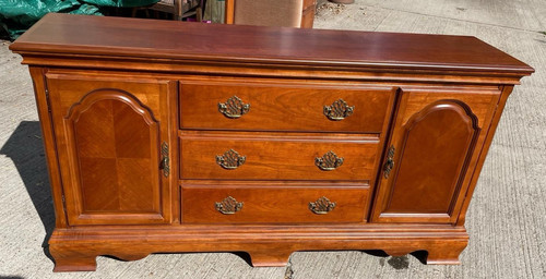 Reproduction sideboard - reproduction,