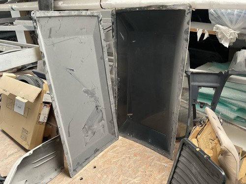 Renault trafic lwb - side, pod