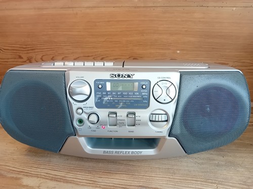 Sony radio cassette - radio, player