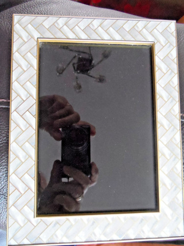 Metal photo frame with chevron - photo,